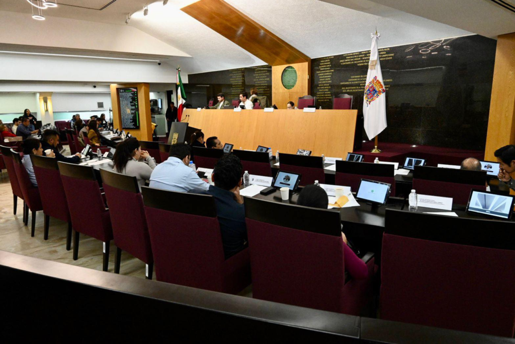 Sesión del Congreso del Estado de Campeche donde se discutió el tema del fuero - Carxcter Campeche