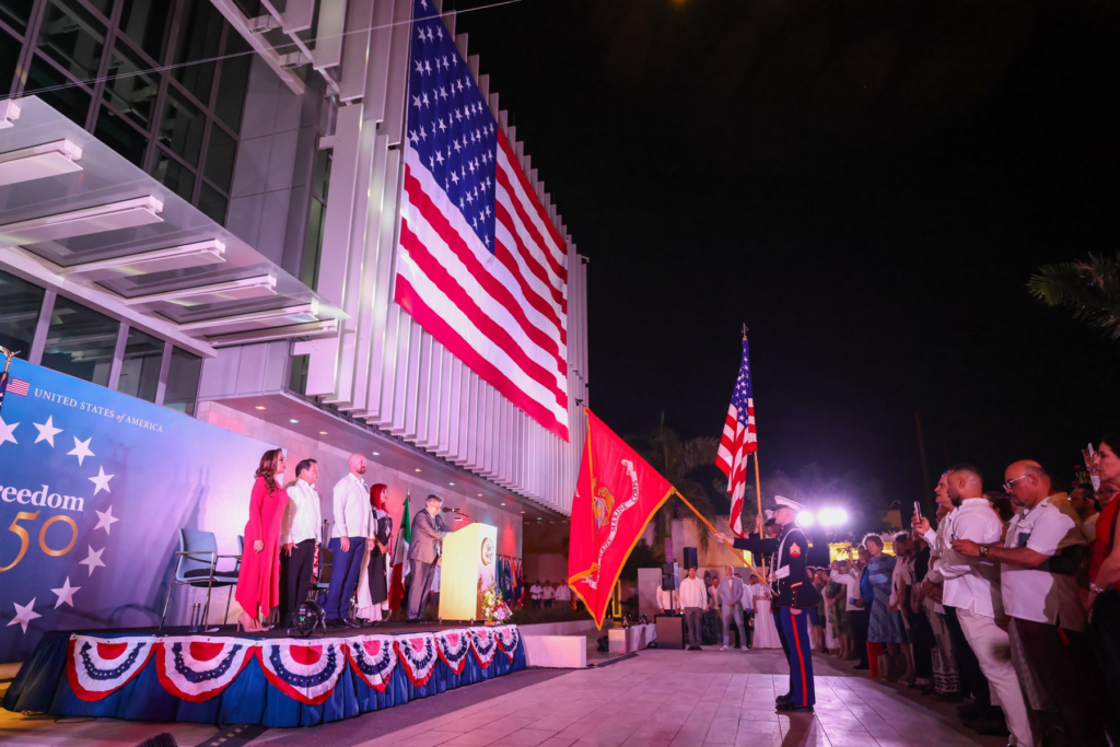 Mérida celebra buena relación con Estados Unidos - Carxcter Campeche
