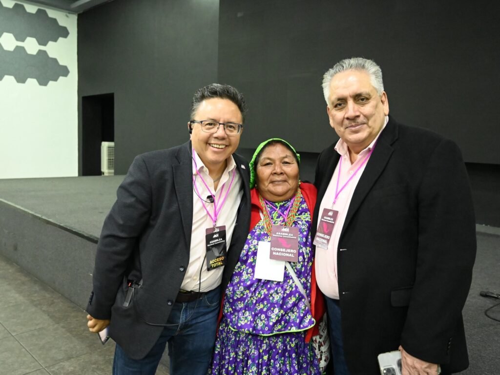 Guadalupe Acosta Naranja fue electo presidente de Somos México - Carxcter Campeche