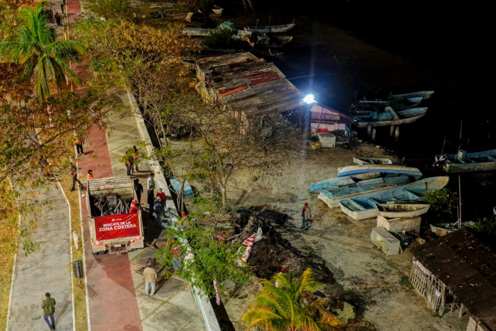 Recuperan áreas costeras invadidas en Malecón de Campeche - Carxcter Campeche