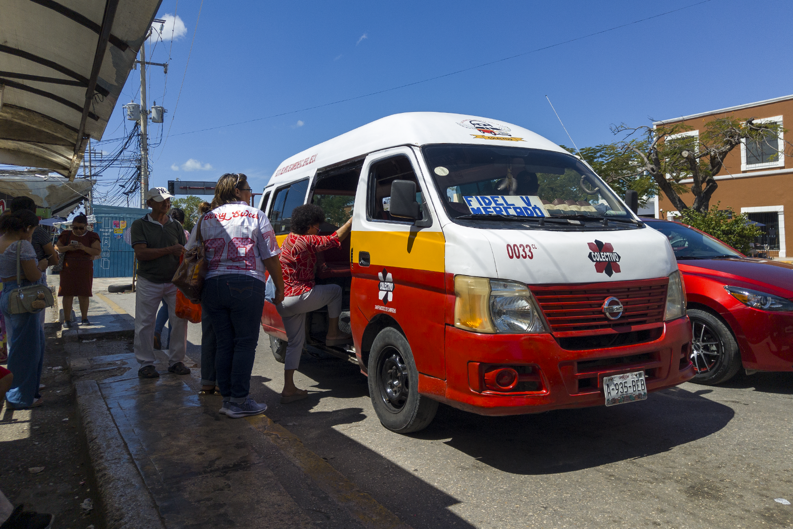 Colectivos de Campeche aumentan tarifa pese a falta de autorización oficial - Carxcter Campeche