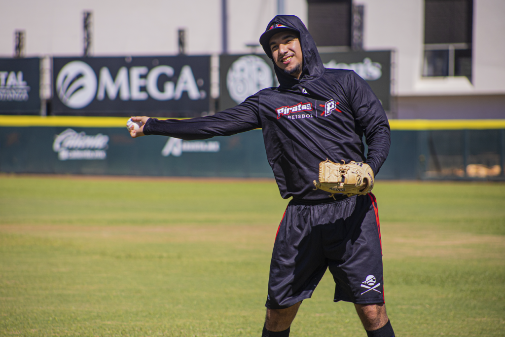 Jugadores de los Piratas de Campeche realizando las primeras prácticas del Spring Training bajo las órdenes de McClendon - Carxcter Campeche