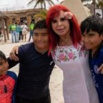 La gobernadora Layda Sansores convivió con familias en el balneario Playa Bonita