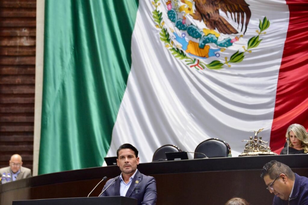 Christian Castro propone garantizar recursos permanentes por hidrocarburos para estados como Campeche