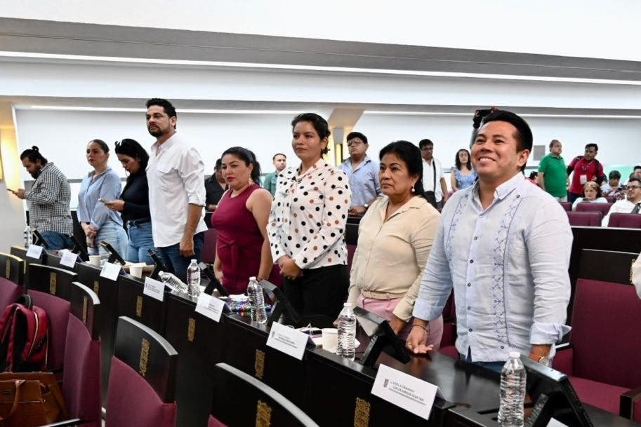 Con esta aprobación, el Congreso de Campeche se suma al impulso de un modelo institucional más ordenado y eficiente, privilegiando una administración pública orientada a la austeridad por el bienestar de las y los ciudadanos.
