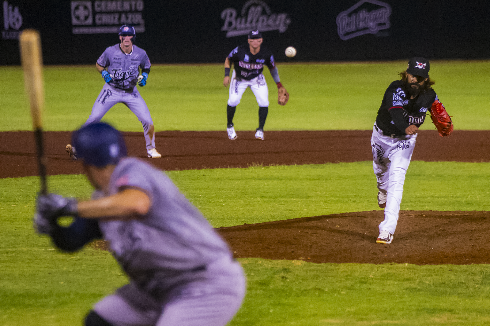 Juegazo en Campeche, los Tigres superaron a Piratas - Carxcter Campeche