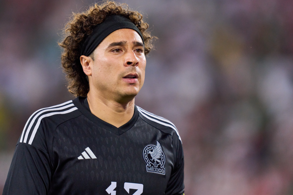 Guillermo "Memo" Ochoa disputará su sexto Mundial - Carxcter Campeche