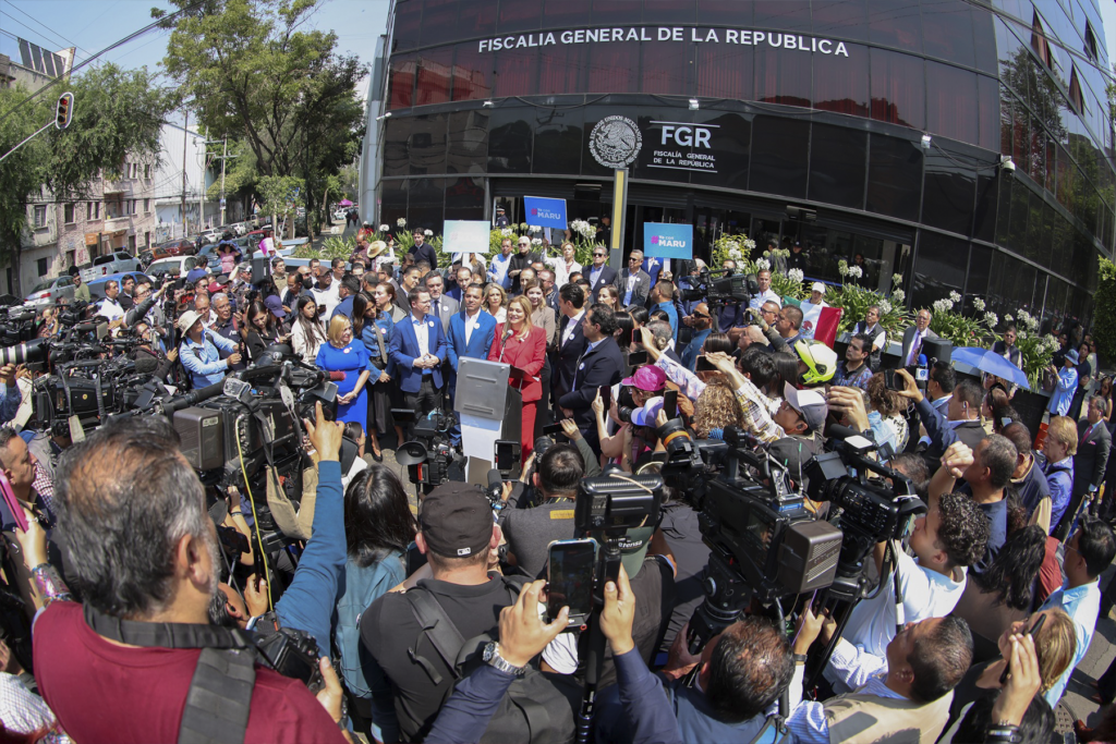 Maru Campos envió en mensaje desde la sede de la FGR - Carxcter Campeche