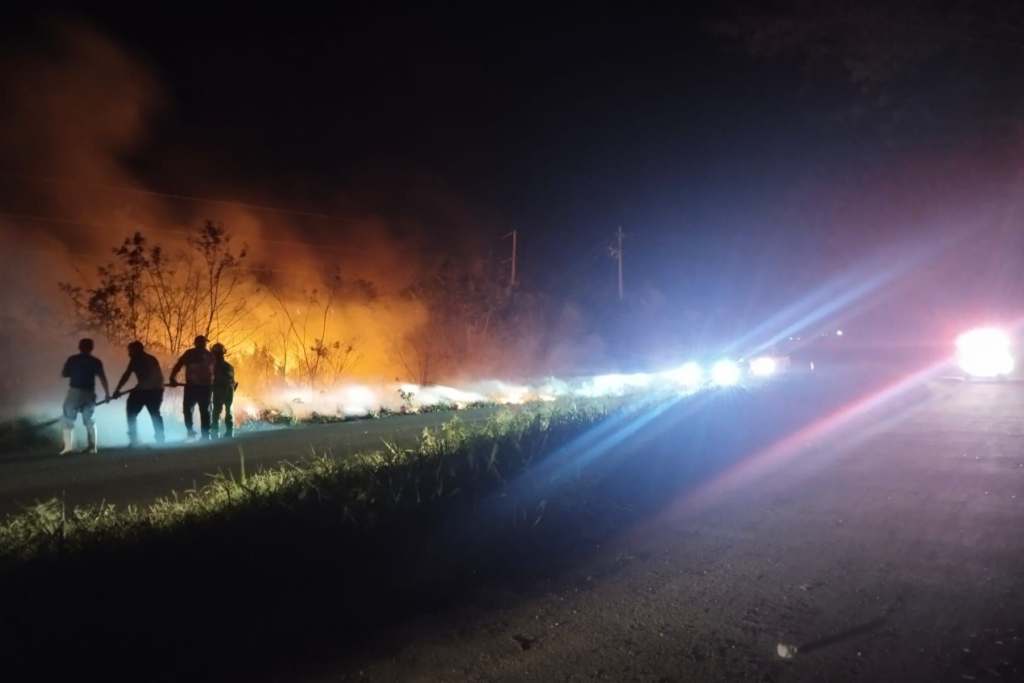 Atención oportuna ante incidentes con fuego en Campeche - Carxcter Campeche