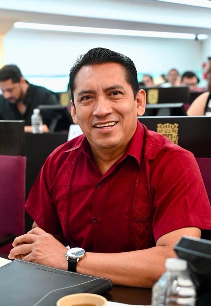 El legislador urgió a transparentar las causas de las interrupciones y los resultados de la obra de rehabilitación ejecutada en 2022 en la cabecera municipal de Hecelchakán.