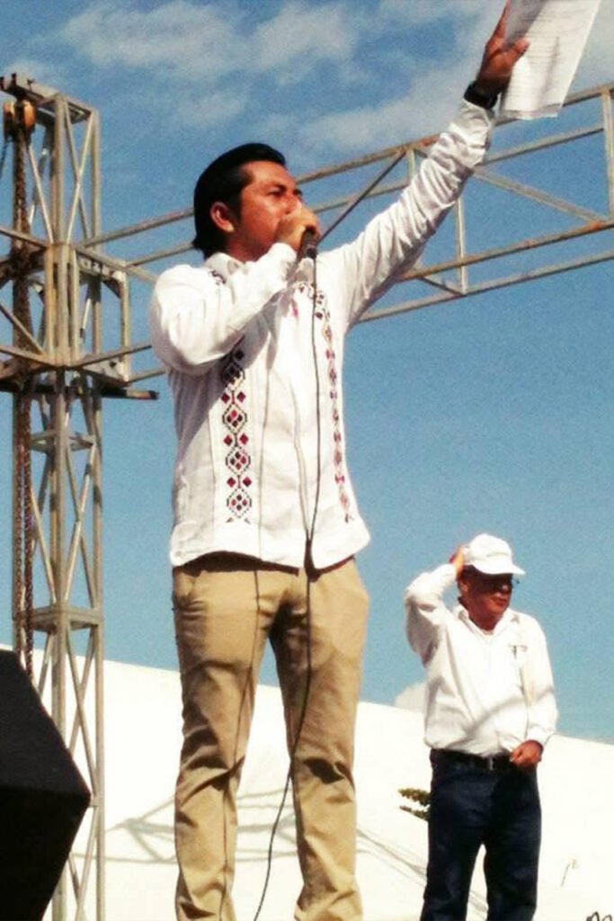 Carlos Ucán en la Asamblea Constitutiva de Morena en Campeche - Carxcter Campeche