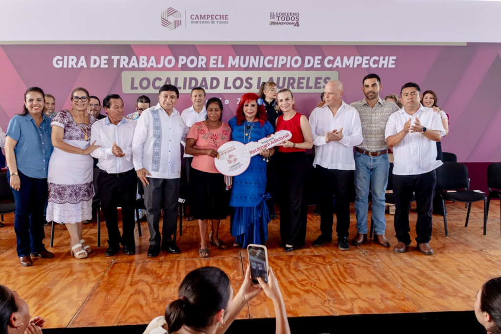 Layda Sansores entregó apoyos de mejoramiento de vivienda - Carxcter Campeche