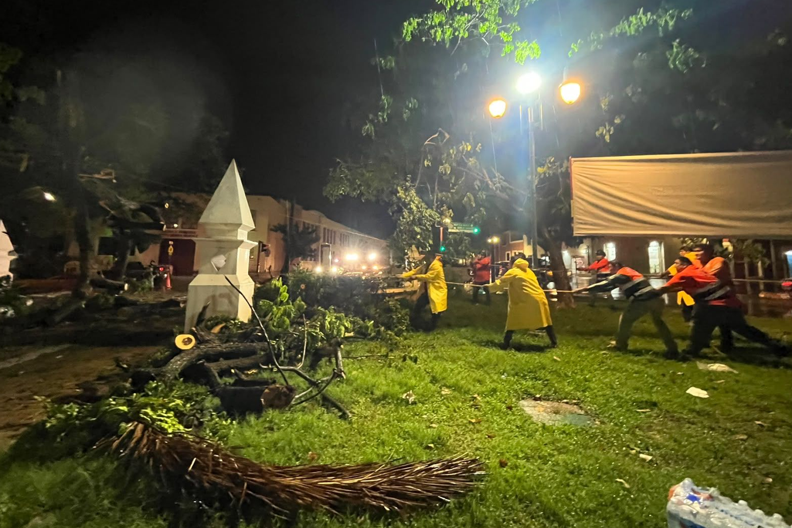 Onda Tropical 28 dejo afectaciones en Campeche - Carxcter Campeche